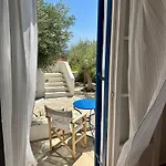 Отель Paros Philoxenia