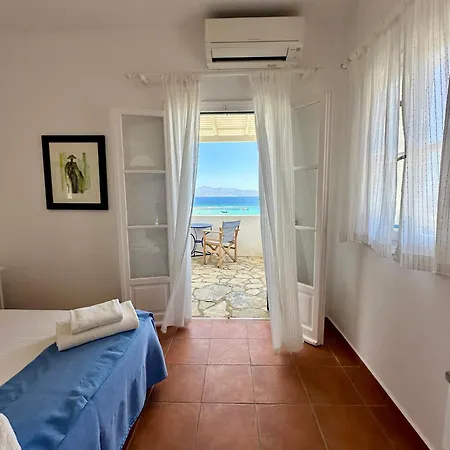 Paros Philoxenia 3*